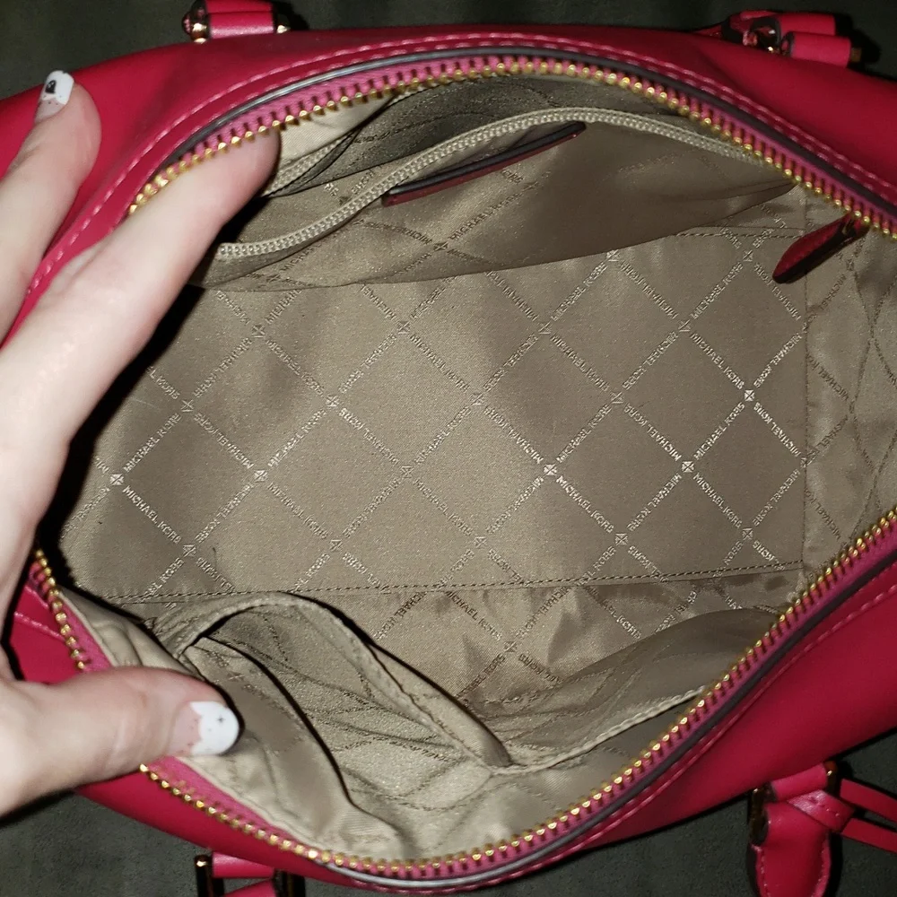 Michael Kors Fuchsia and Beige Satchel - Picture 10 of 14